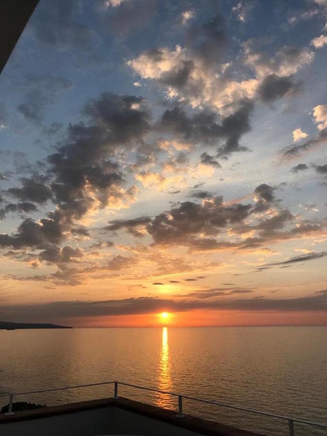 شقة Terrazza Sul Mare بيتسو المظهر الخارجي الصورة